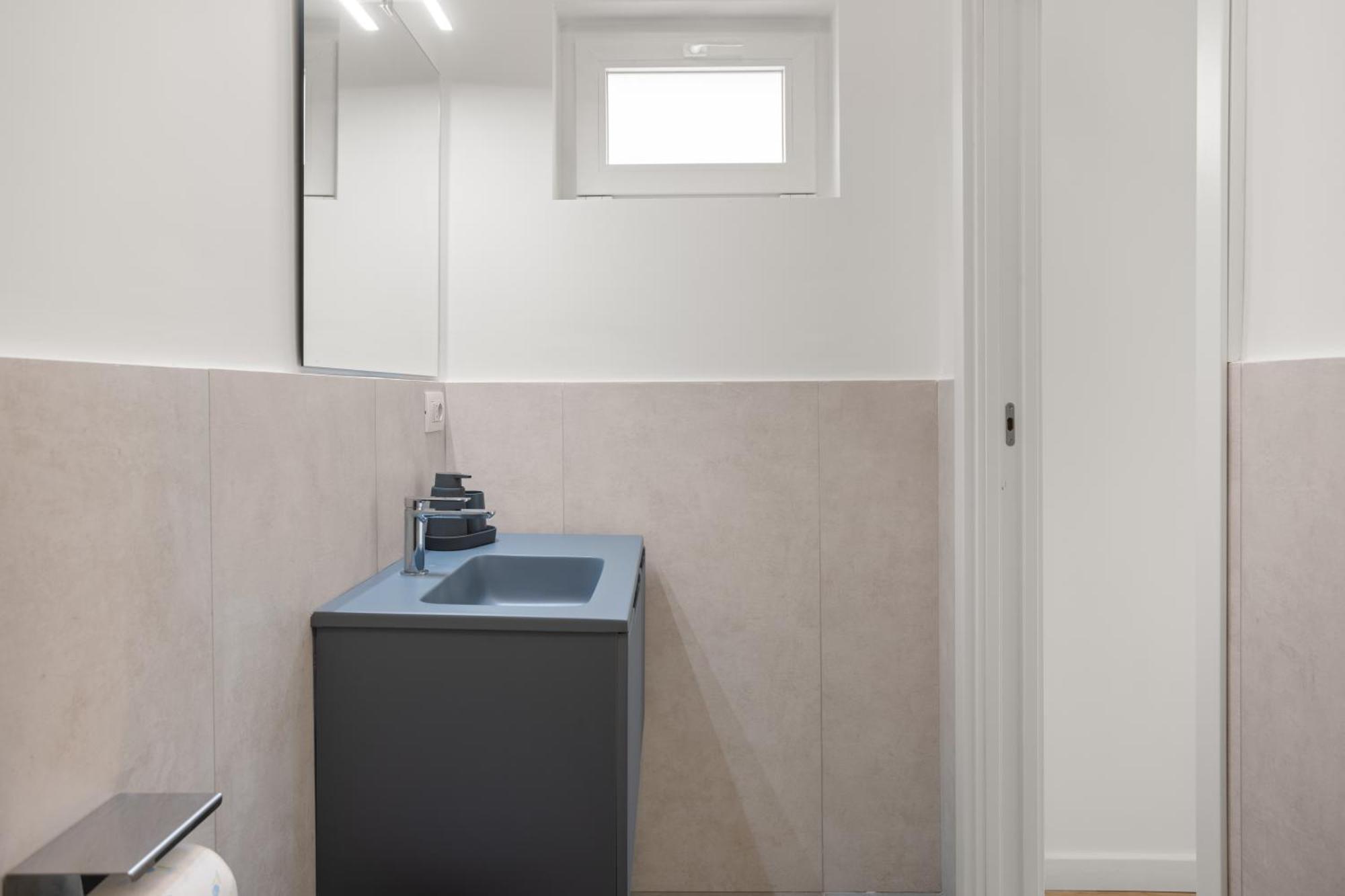 Apartamento The Poolside House - New 2 Bedroom With Terrace Roma